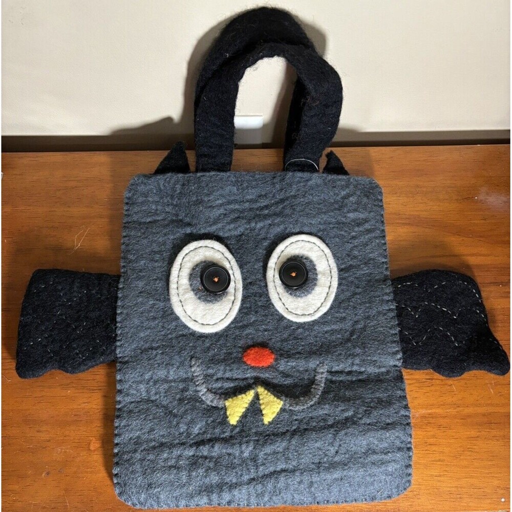 Hallmark Halloween Cute Bat Trick-or-Treat Tote Wool Bag Grey & Black, NWT
